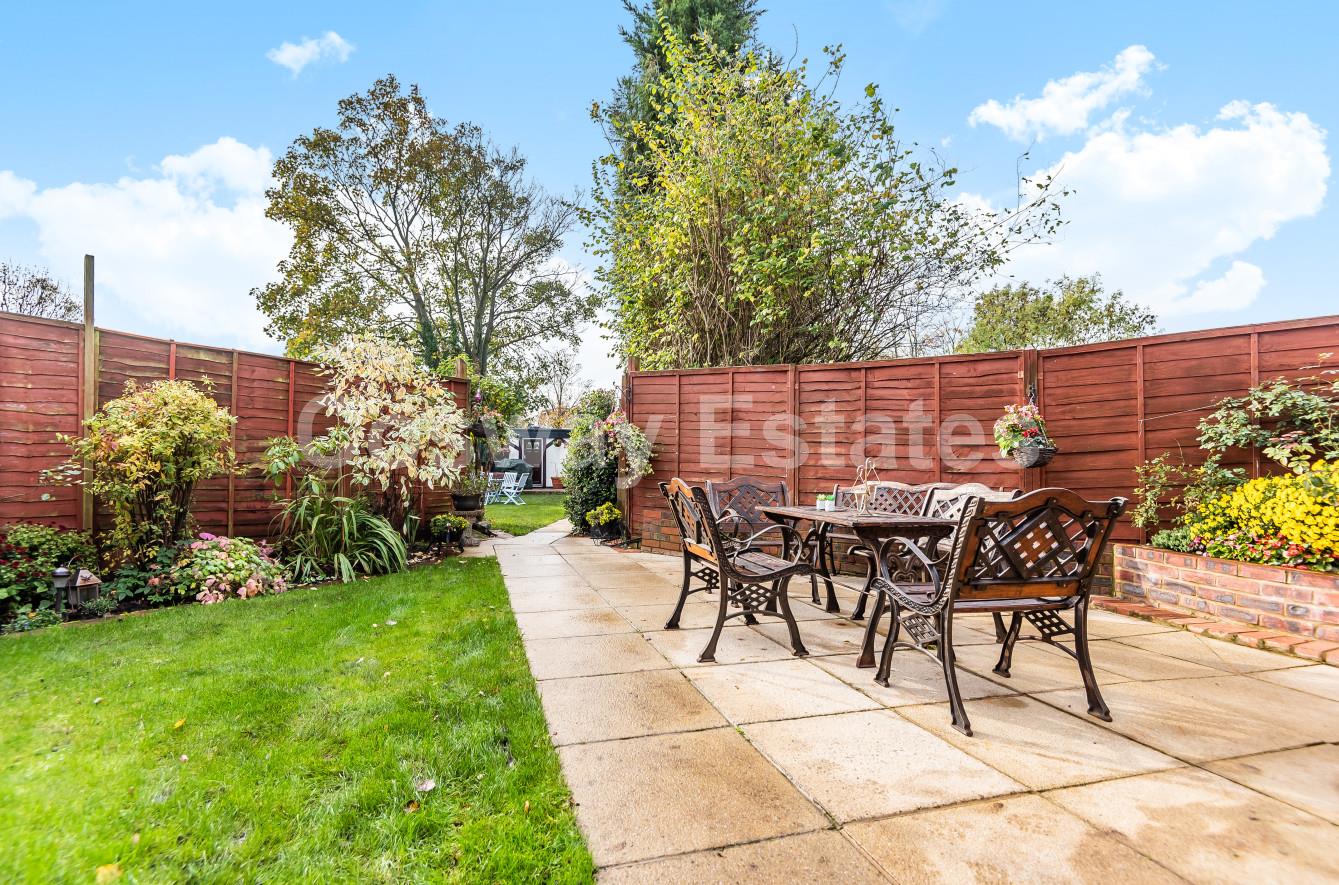 13 Hale Grove Gardens, Mill Hill